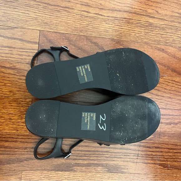 Madden Girl Black Platform Sandals - Picture 4 of 4